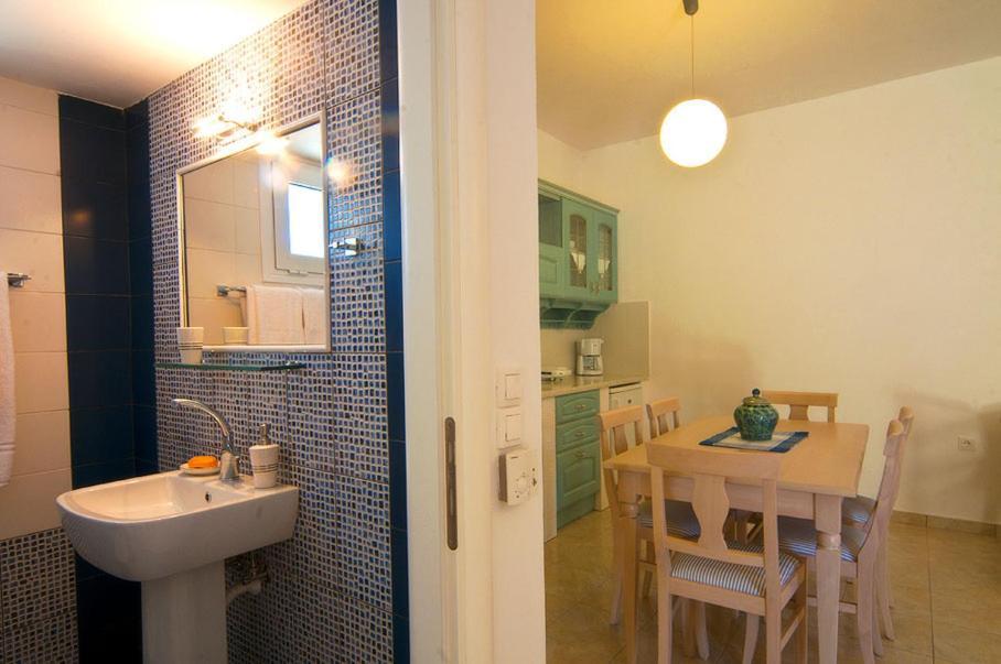 Georgia'S Apartments Kouremenos Beach Anevato Ngoại thất bức ảnh