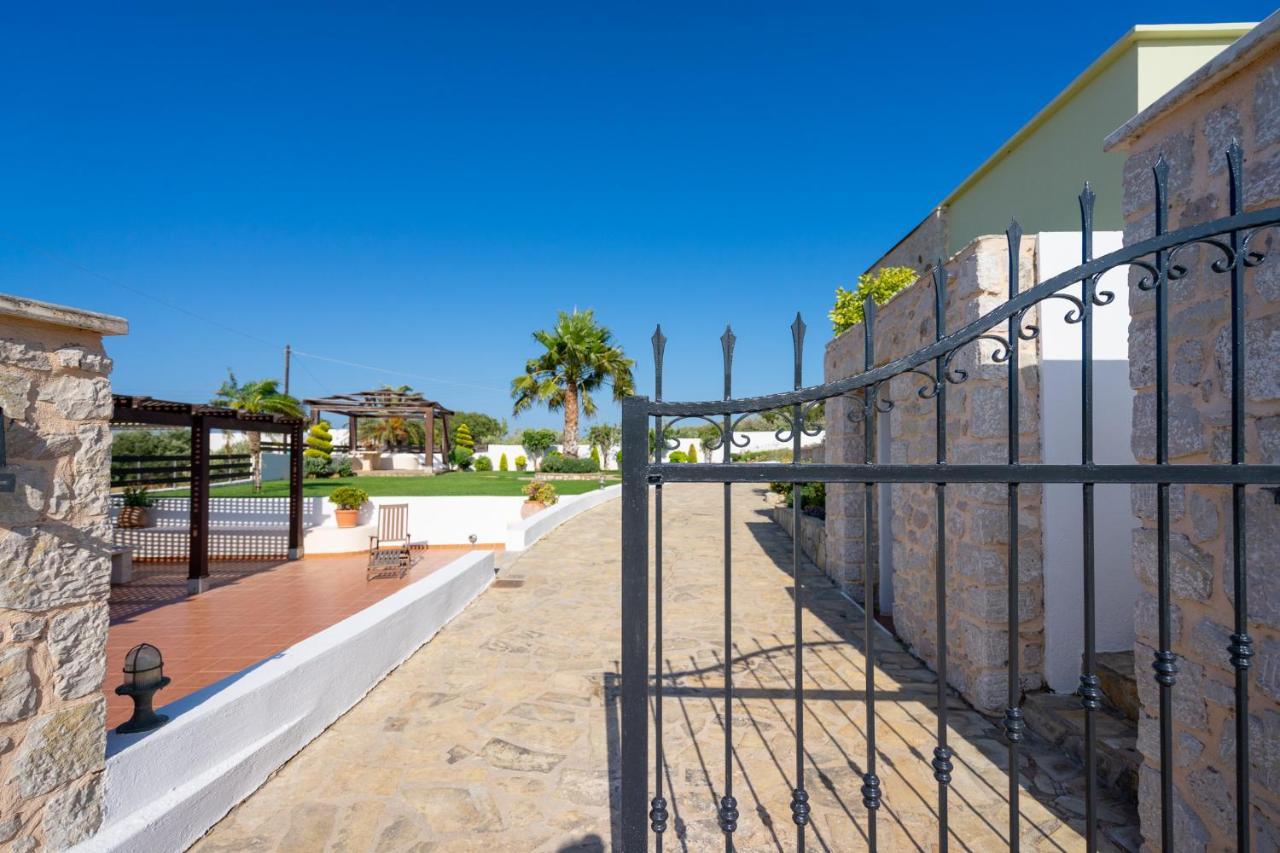 Georgia'S Apartments Kouremenos Beach Anevato Ngoại thất bức ảnh